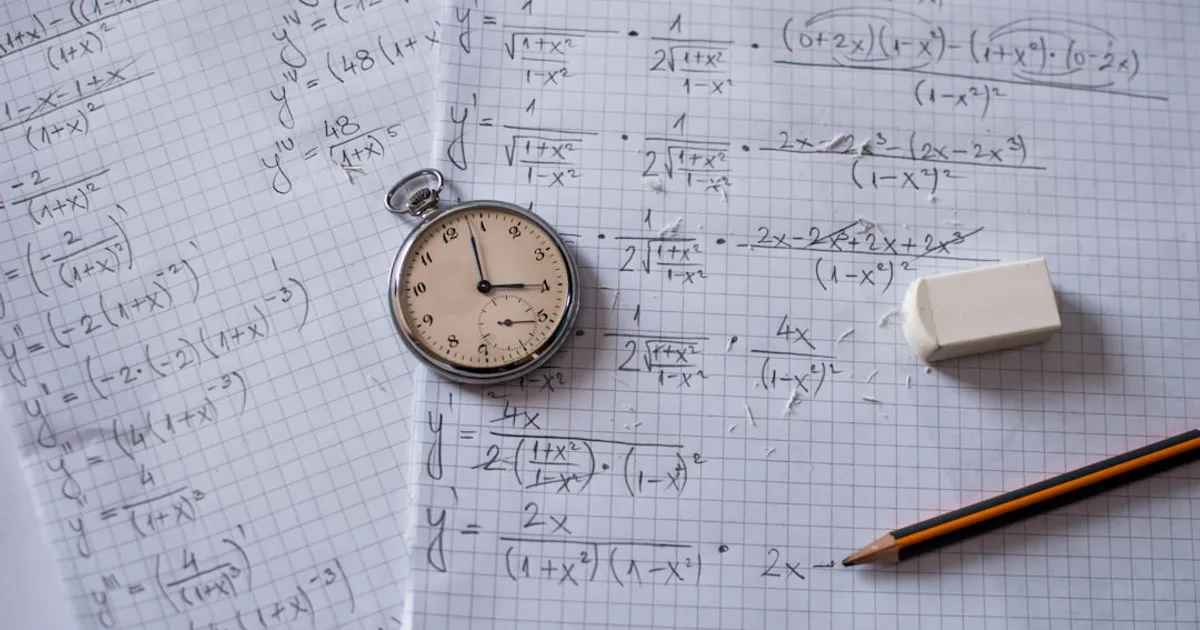 Stanford: AI Aces Math Olympiad, Fails at Analog Clocks